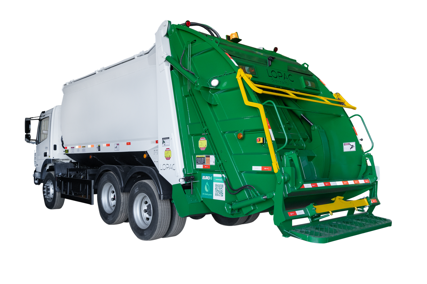 Compactador de lixo COPAC Cargo 19 m³ encarroçado em chassi truck